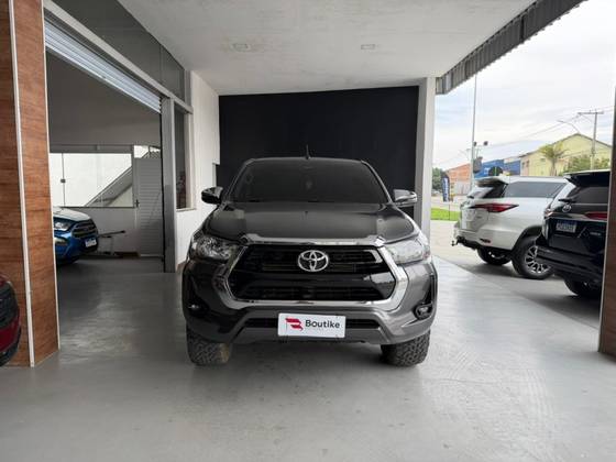 TOYOTA HILUX 2.8 D-4D TURBO DIESEL CD SRV 4X4 AUTOMÁTICO TOYOTA HILUX 2.8 D-4D TURBO DIESEL CD SRV 4X4 AUTOMÁTICO